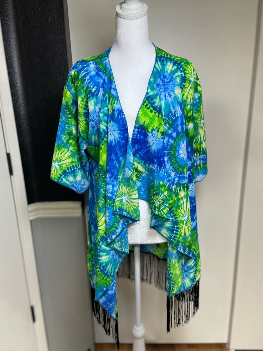 LuLaRoe Blue & Green Tie-Dye Fringe Kimono